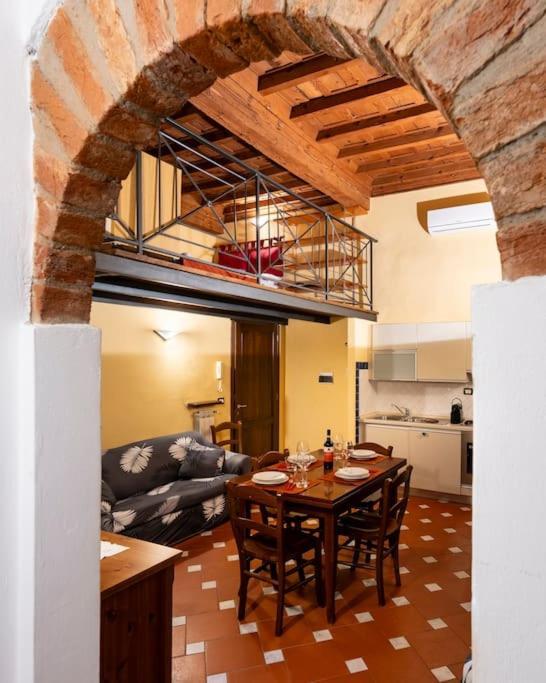 Keys Of Italy - Serragli 55 - Stile Rustico Rinascimentale In Oltrarno Florence Buitenkant foto